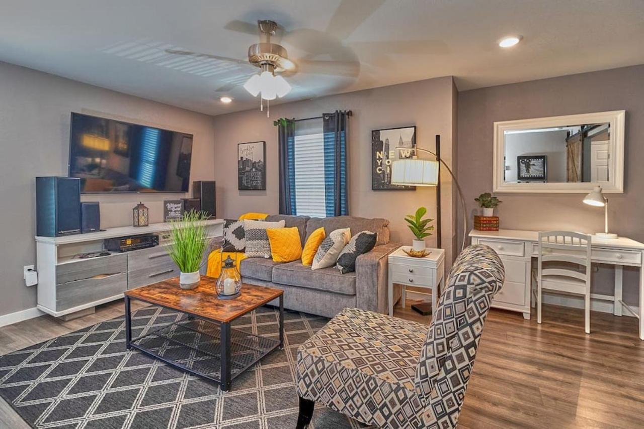 Cozy Haven Attached To Million Home - South Tampa Exterior photo