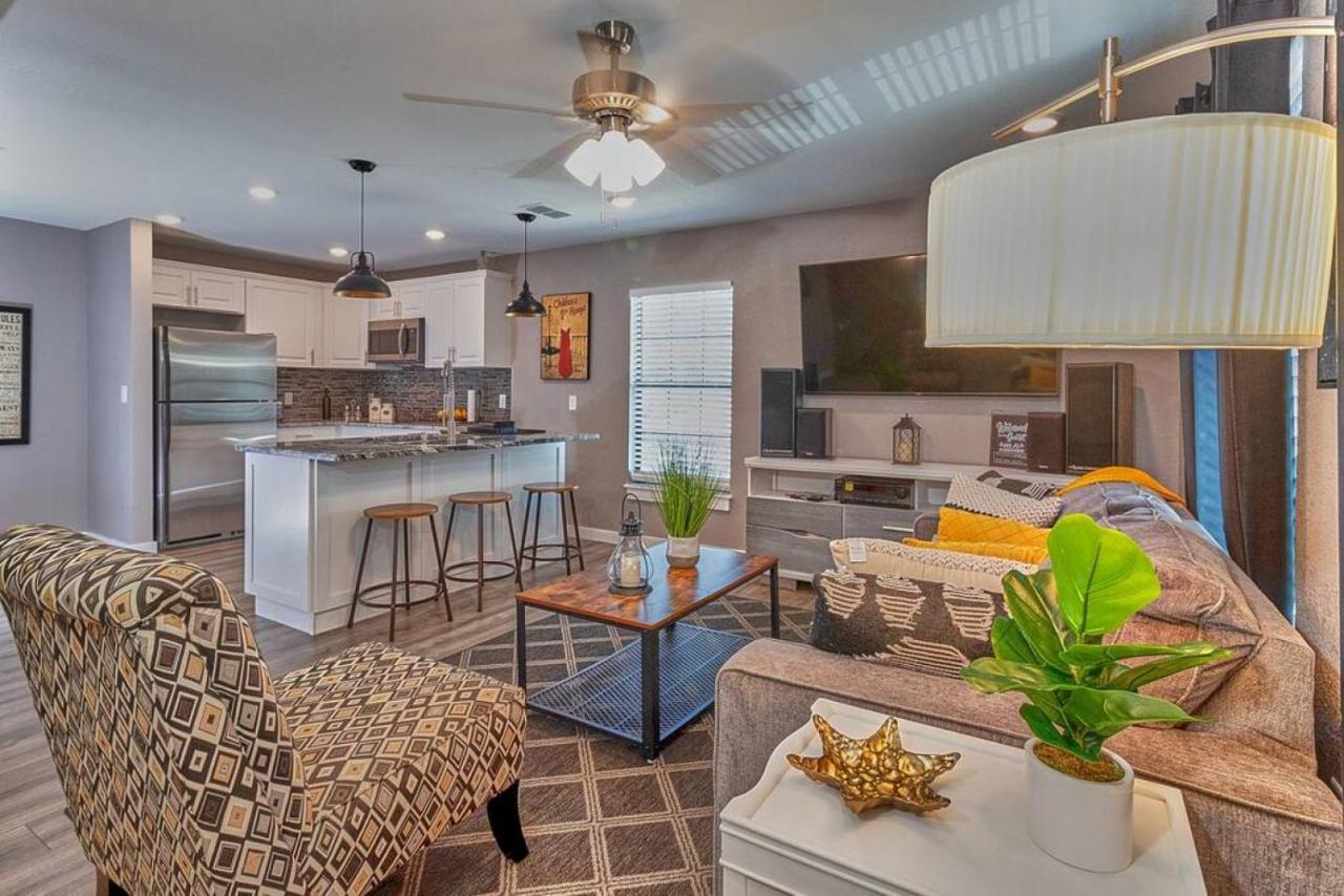 Cozy Haven Attached To Million Home - South Tampa Exterior photo
